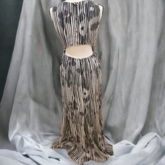 NWOT Alice + Olivia Lexa Plunge Maxi Dress - Picture 3 of 13